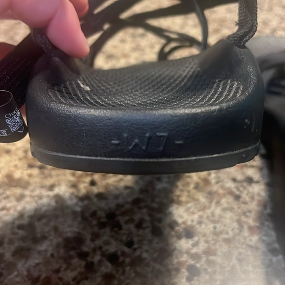 Chaco Women's Black ZX/2 Cross Strap Sandal Size 7 - Picture 4 of 5